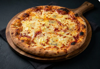 Pizza Quattro Formaggi Spianata