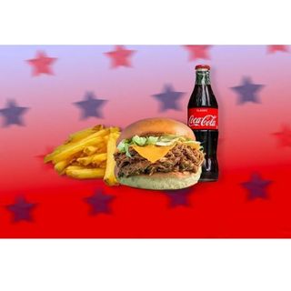 Pulled pork fake burger hot+ pomfrit+ coca cola 0.5 flasica