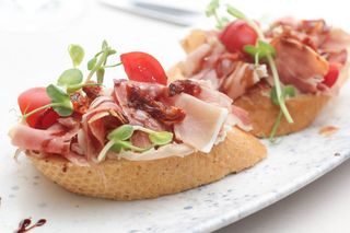 Брускета з прошуто та в'яленими томатами (175г)