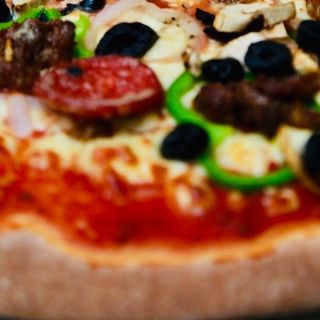 Méga Pizza Meat Pepper