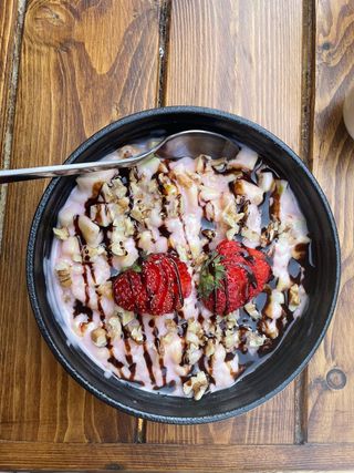 ՅՈԳՈՒՐՏ ՍԵԶՈՆԱՅԻՆ ՄՐԳԵՐՈՎ