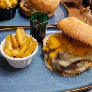 Hamburguesa "La Cabrona"