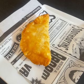 Pastelitos de jamón y queso