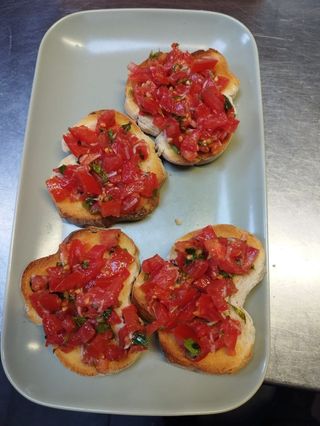 Bruschete cu roșii