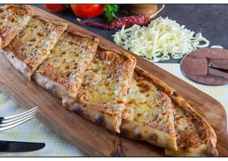 Пиде с кайма и кашкавал (400г)