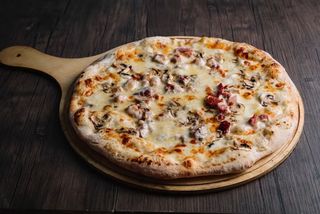 პიცა "კარბონარა" 40სმ +  1.5ლ კოკა-კოლა საჩუქრად