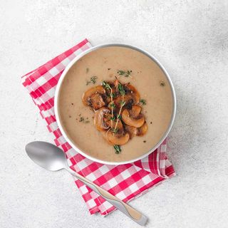 Supa crema de ciuperci cu crutoane 