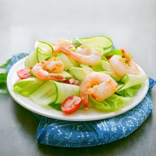 6Чищенные креветки 虾仁拌黄瓜