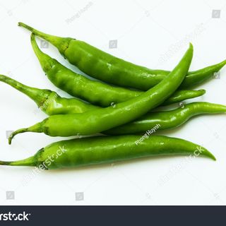 Green Chilli (2 Pcs)