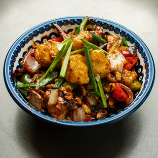 Pad med mamuang z tofu