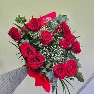 12 rosas rojas 