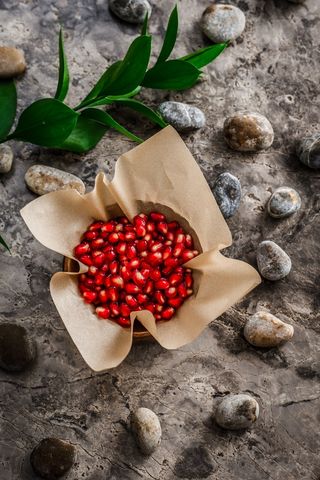 Зерна граната.