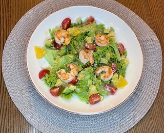 Салат з креветками (250г)