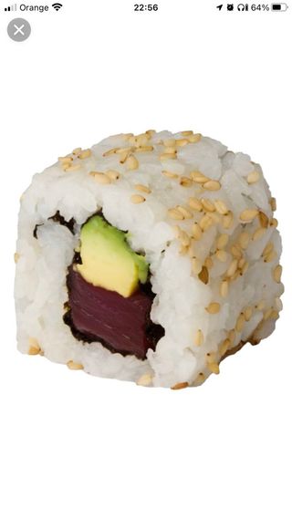 Urumaki y California de atún con aguacate y sésamo (8 uds.)