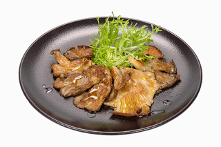 Пресна гъба кладница на плоча с билкова заливка(200г)