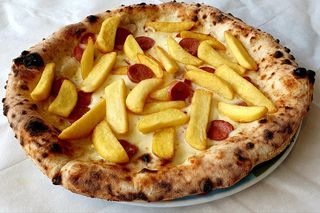 Wurstel e patatine rossa