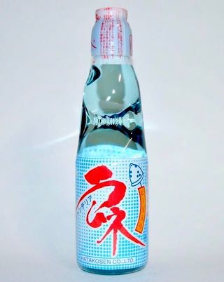 323. Refresco Japonés Ramune Normal (200 ml.)