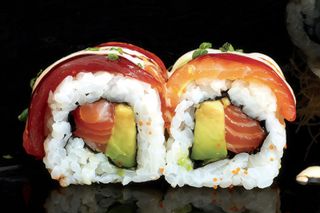 Uramaki Rainbow Roll (8 Uds.)