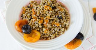 Каша гречневая с сухофруктами