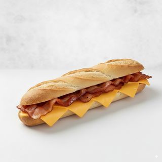 Bocadillo De Bacon Con Queso