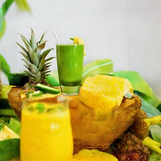 Смузи из ананаса со щавелем (0,25 л.)