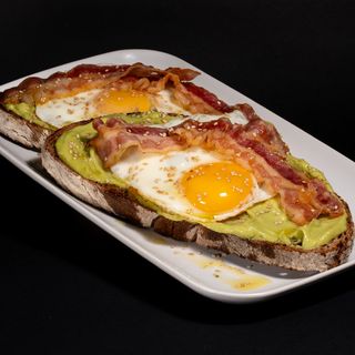 Avocado Toast Bacon
