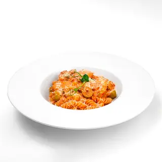 Pasta in sos de roșii cu vinete și brânză feta