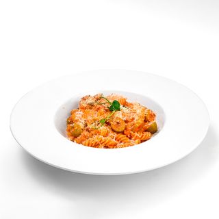 Pasta in sos de roșii cu vinete și brânză feta