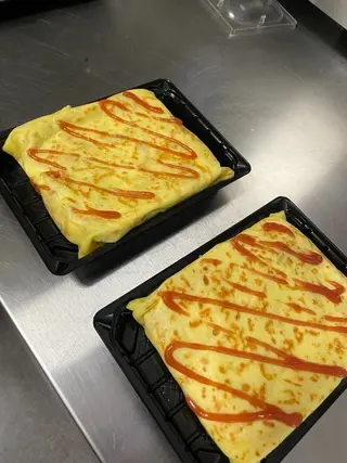 Млинець Скомбінуй сам (капуста, морква, соус)