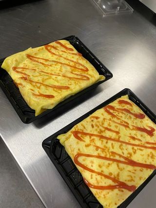 Млинець Скомбінуй сам (капуста, морква, соус)