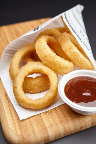 Aros De Cebolla Con Salsa Bbq