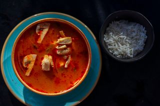 ტომიამი ქათმის ხორცით