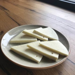 სულგუნი 200გრ