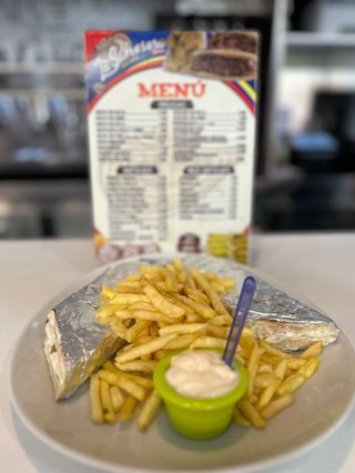 Sandwich Q'bano de pollo o de carne a estilo colombiano