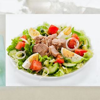 Зелена салата с риба тон (350г)