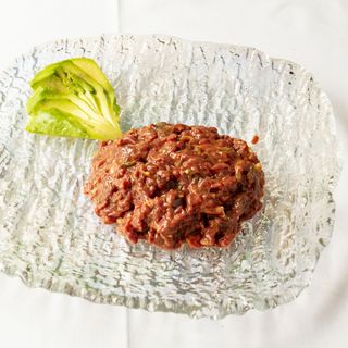 Steak tartar de solomillo preparado al momento