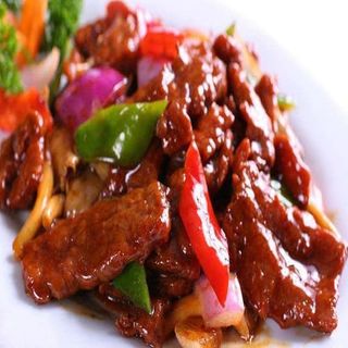 38. Ternera con salsa picante