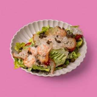 Sałata Cesare z krewetkami