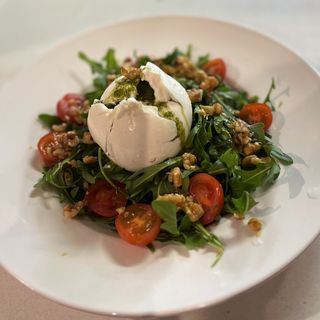 Ensalada De Queso Burrata