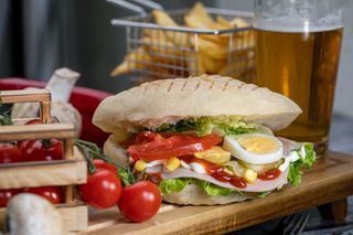 Sendvič šunka - sir