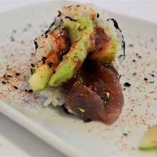 Temaki De Atún Picante Con Aguacate (1 Ud.)