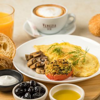 Petit Déjeuner Le Gourmand