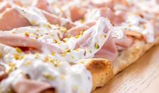 Mortadella stracciatella e pistacchi