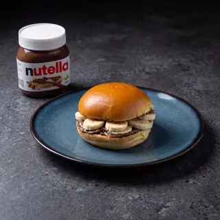 Nutella burger cu banane