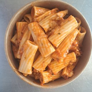Pasta con boloñesa