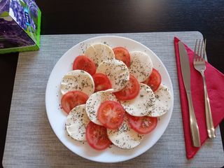 Salată Caprese 500 gr