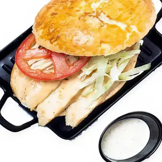 Sánguche De Pollo A La Brasa