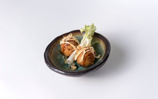 8. Takoyaki - 2 pezzi