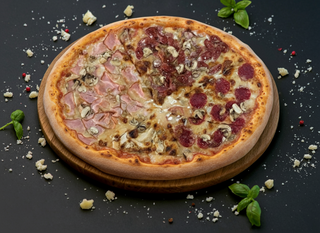 Піца Чотири м'яса