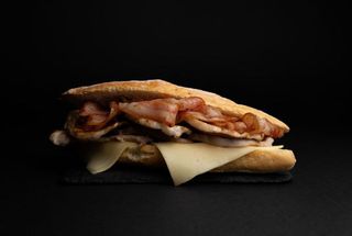 Bocadillo De Lomo, Bacon Y Queso